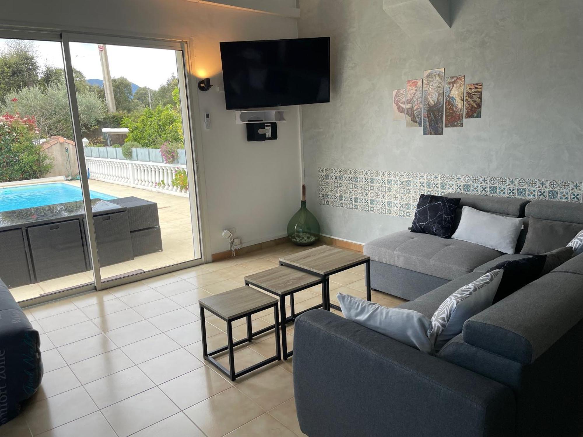 סרביון Villa Tous Conforts Avec Piscine Privee Et Acces Plage מראה חיצוני תמונה