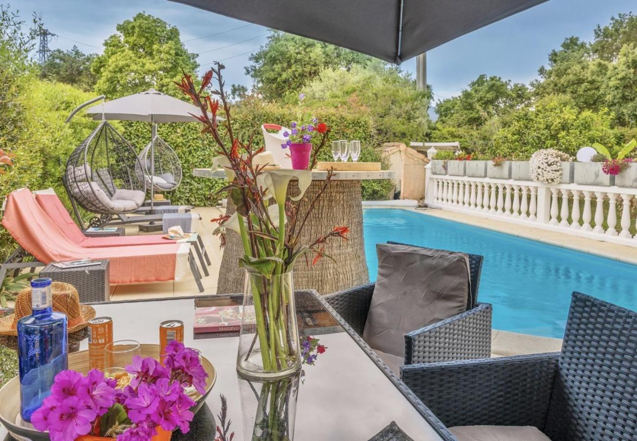 סרביון Villa Tous Conforts Avec Piscine Privee Et Acces Plage מראה חיצוני תמונה